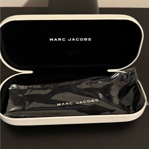Marc Jacobs sunglasses case with cloth